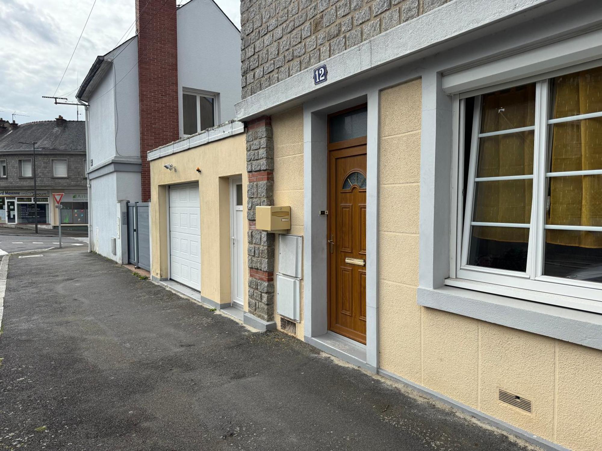 Chambre D Hotes Chez Josiane Bed & Breakfast Mayenne Exterior photo