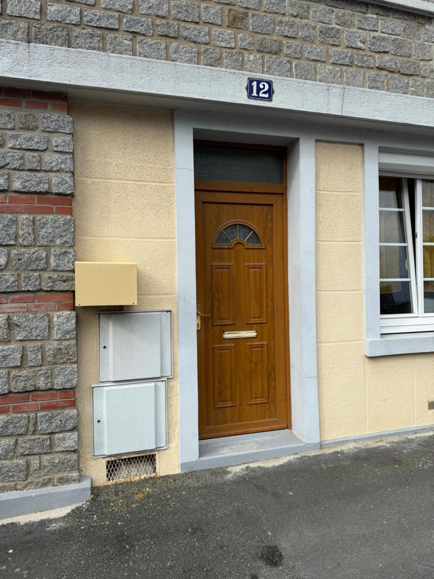 Chambre D Hotes Chez Josiane Bed & Breakfast Mayenne Exterior photo